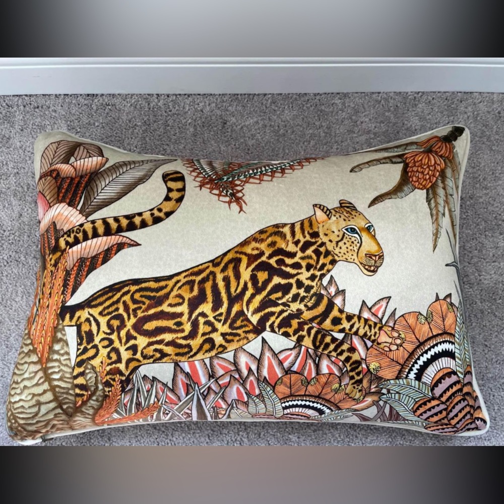 Pillow - Picture 5 of 5